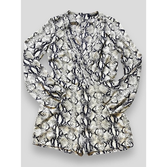 Arc & Co Long Sleeve Snakeskin Print Shortalls Romper Size Large - Picture 5 of 15